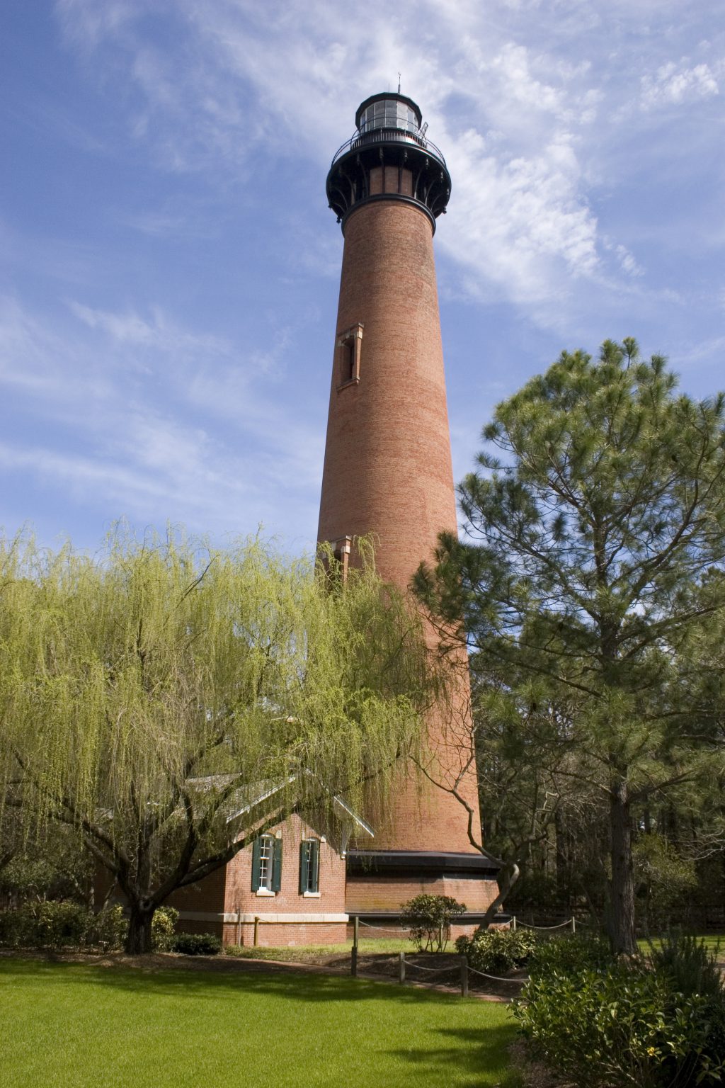 6 Things Not To Miss At This Outer Banks Lighthouse | Currituck Beach ...